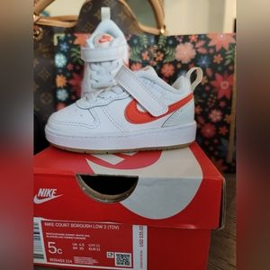 Nike Court Borough Low 2